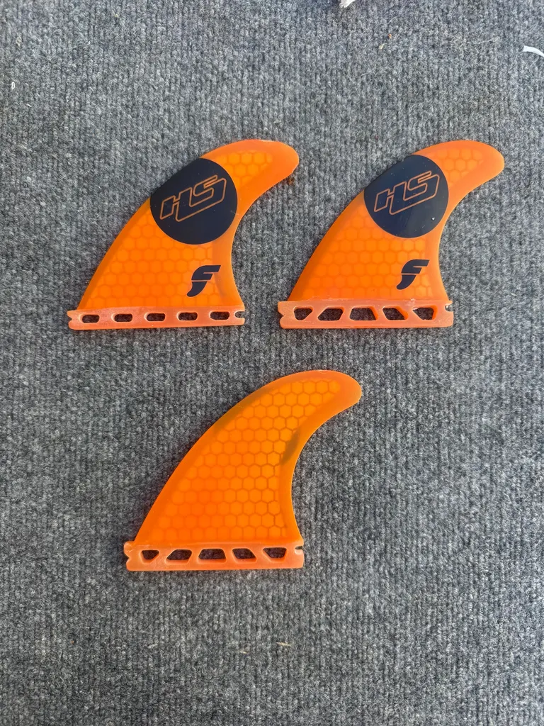 Futures HS Fins - Image 1