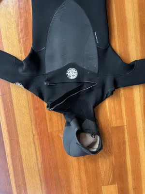 4/3 Ripcurl Flashbomb Sealed Hooded Suit (M) - Thumbnail 5