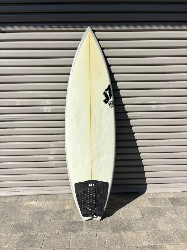 5’8 J7 Red Line With Fins - Image 1
