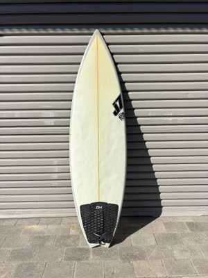 5’8 J7 Red Line With Fins - Thumbnail 3