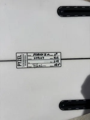5’8 Pyzel Surfboards Pyzalien 2 XL - Thumbnail 7