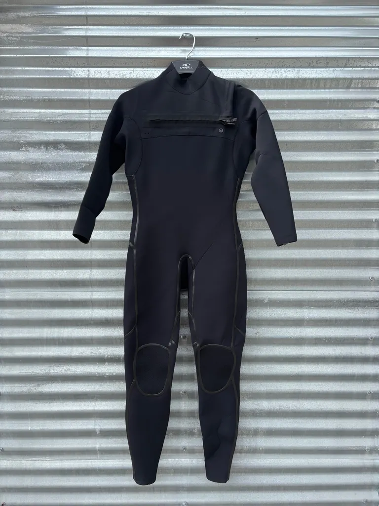 3/2 Mm Wetsuit Size Medium - Image 1